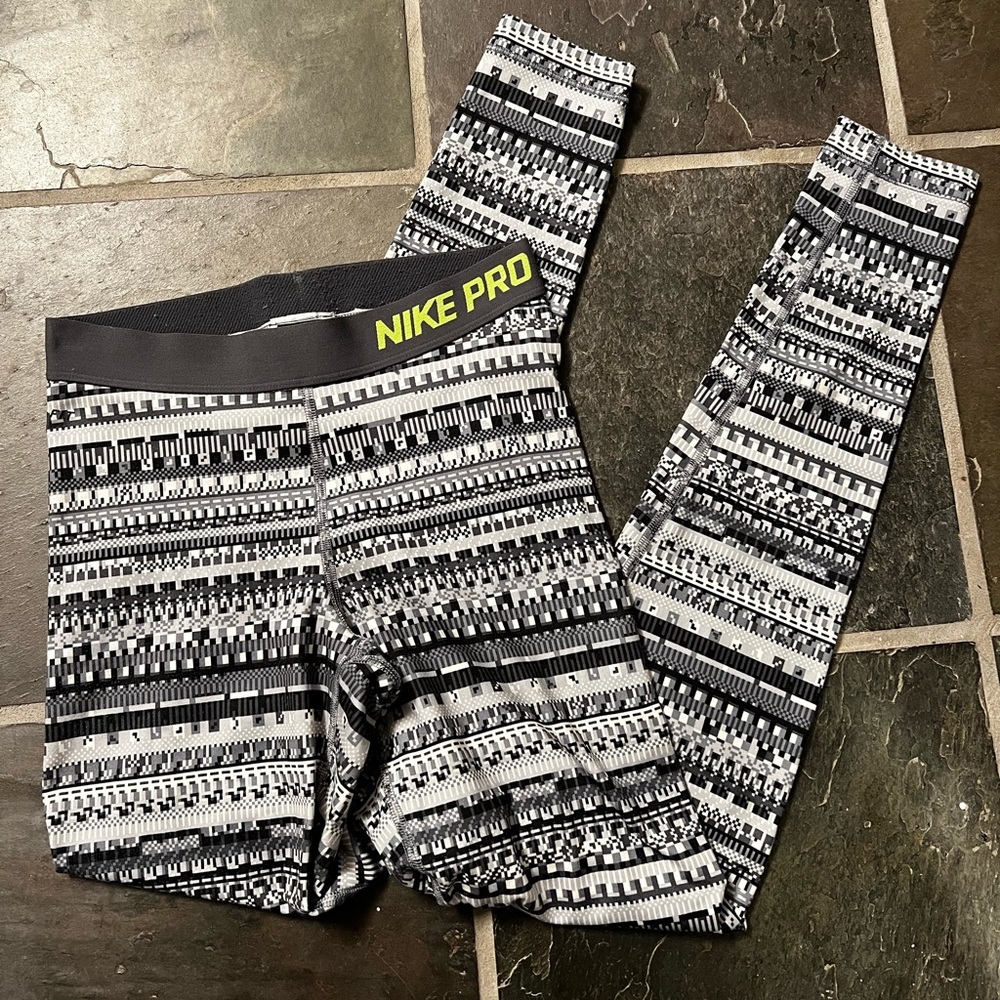Nike Pro Leggings Small